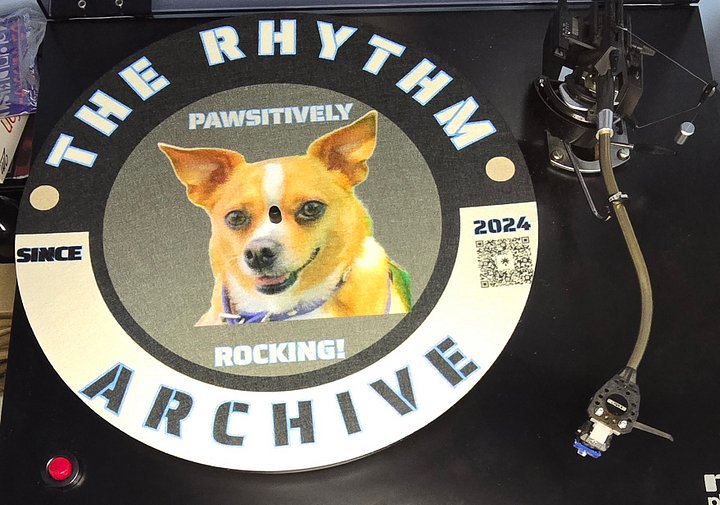 “Pawsitively Rocking” Chihuahua Slipmat – Stiff Felt Vinyl Mat product image (2)