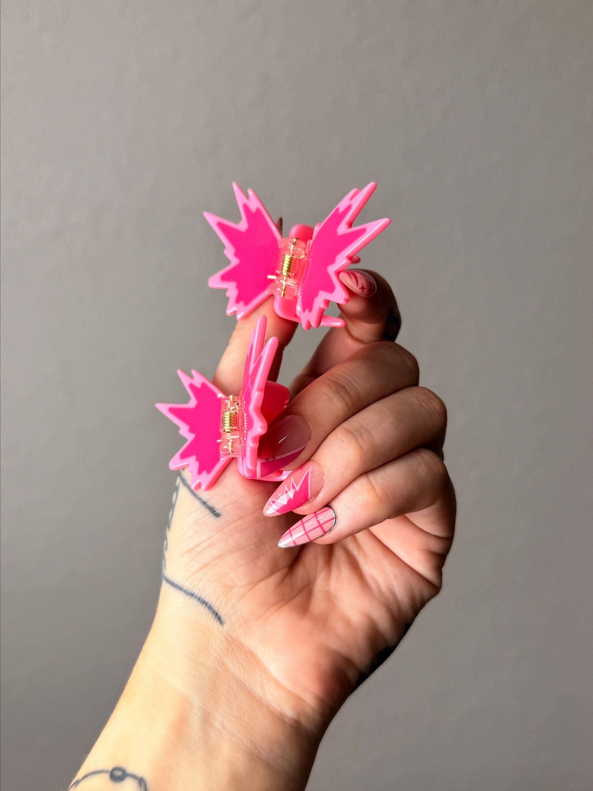 PRE ORDER*** PINK BAKUGO HAIR CLAW product image (3)
