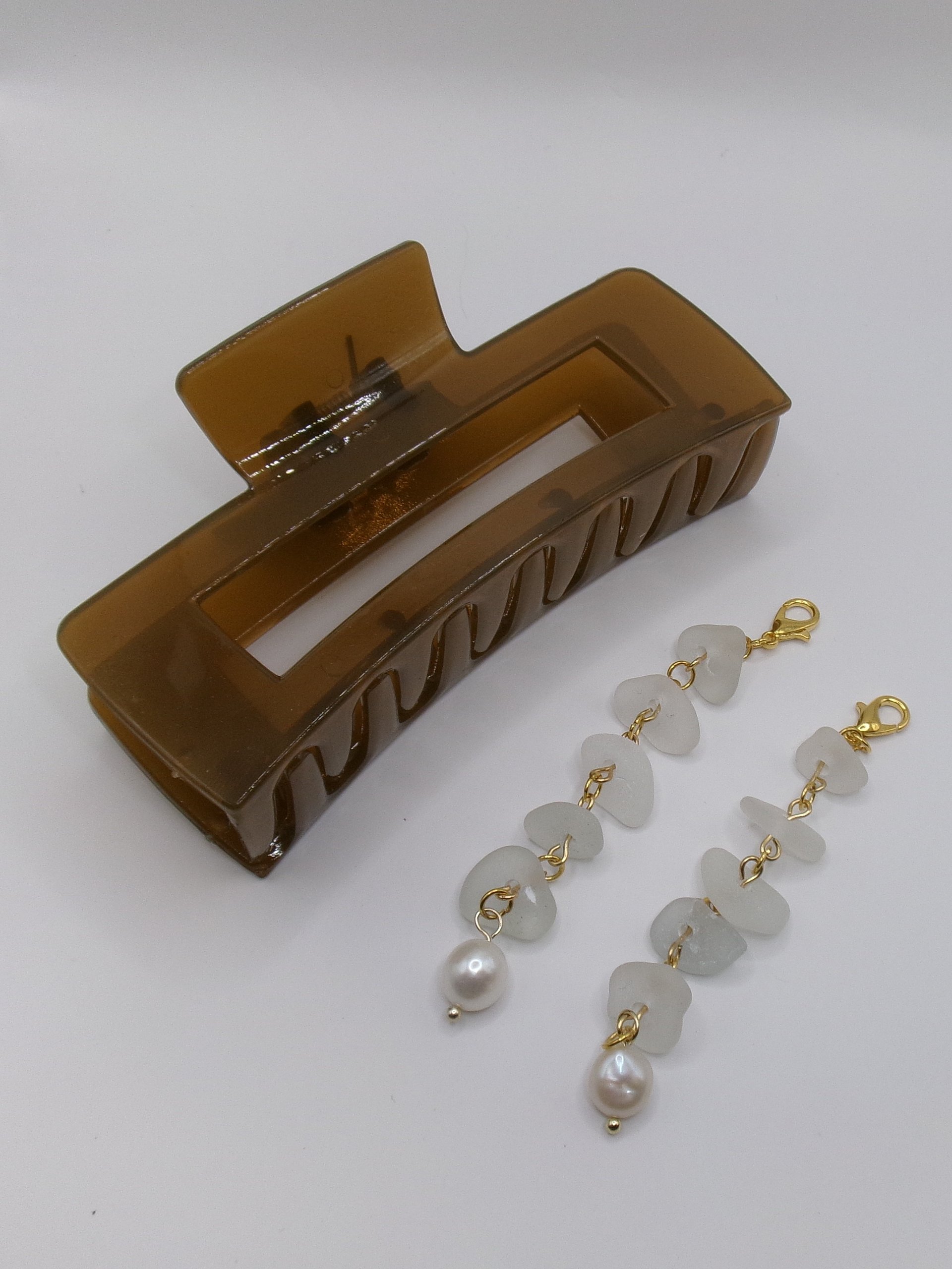 Clear Sea Glass Claw Clip product image (1)