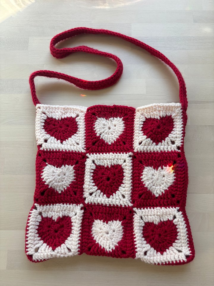 Pink and Red Crochet Heart Tote product image (1)