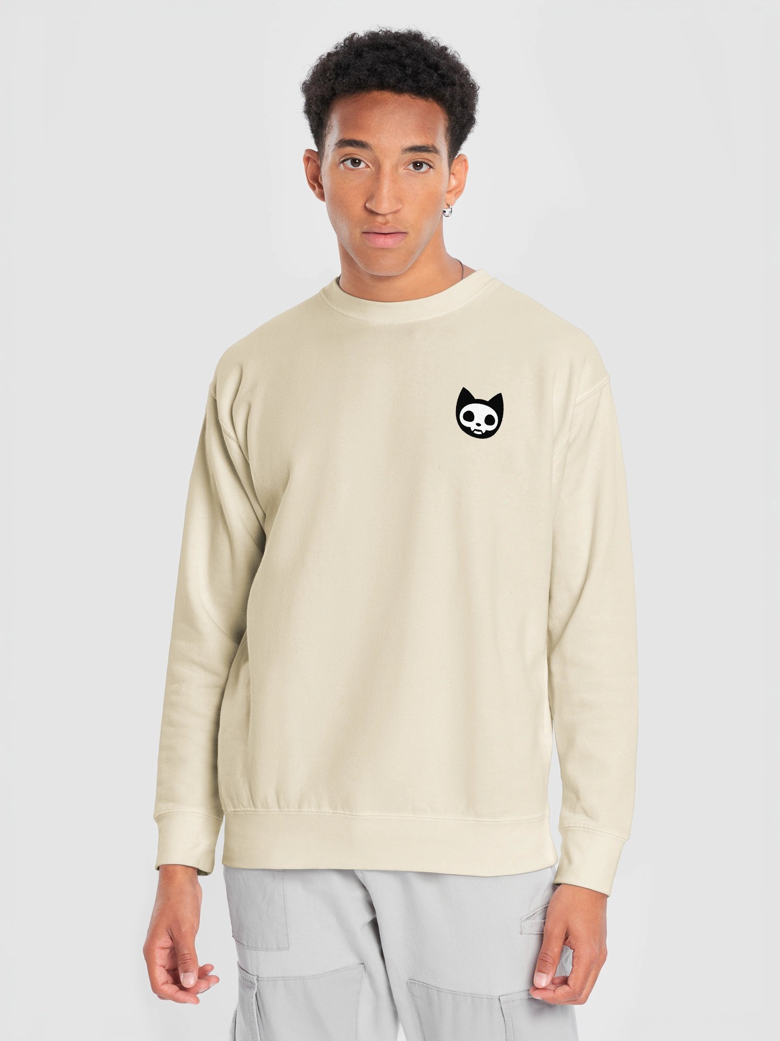 🆕 Spooky Cat Embroidered Sweatshirt product image (3)