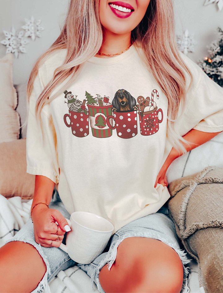 Cute Dachshund in a Christmas Cup T-Shirt | Funny Christmas Doxie/Wiener Pup in a Cup product image (11)