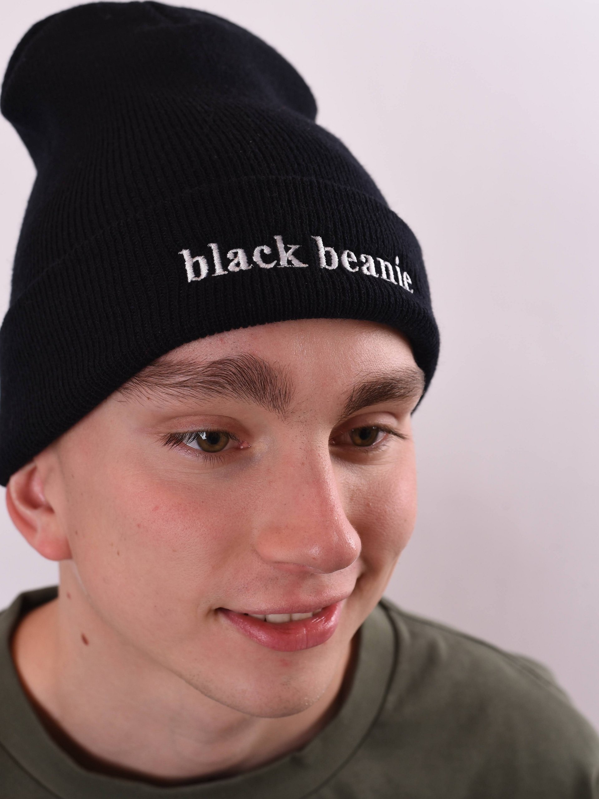 Beanie product image (2)