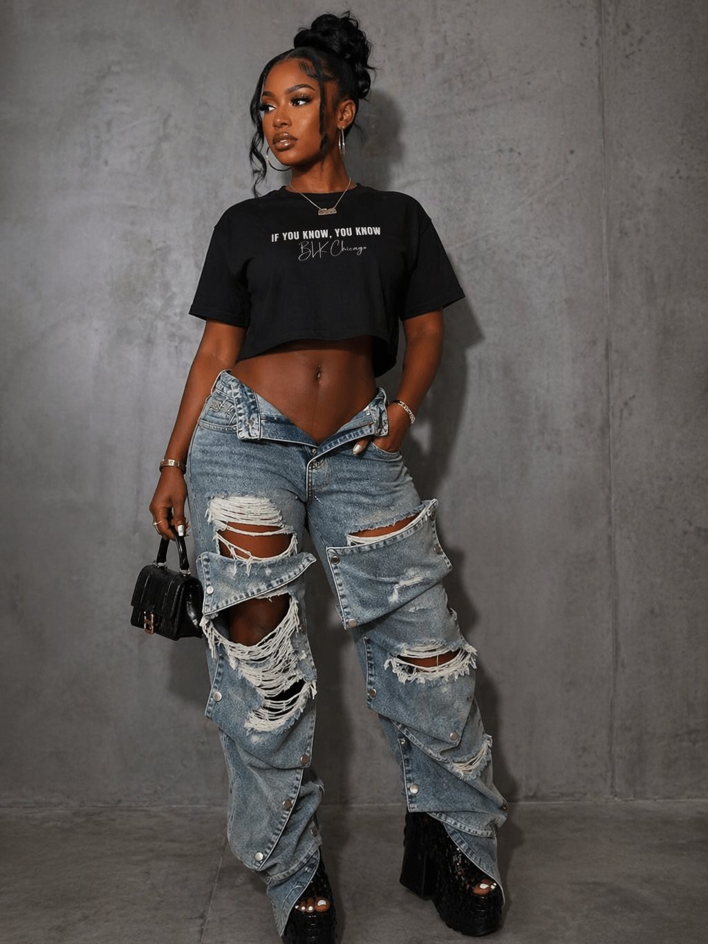 IYKYK BLK Chicago Cropped Tee product image (1)