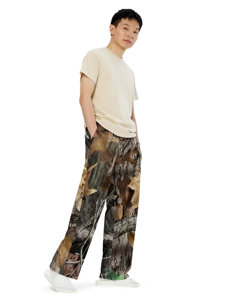 All-over print unisex wide-leg pants Camo product image (2)