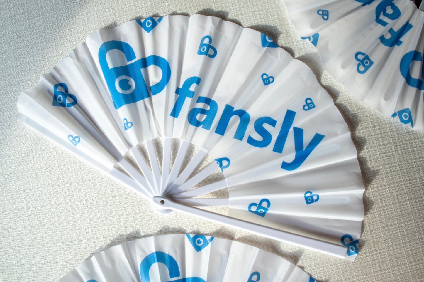 Fansly Fan product image (2)