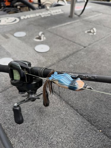 Check out this custom 7’6 Heavy Frog Rod for @tidalcadeltafishing send us a message to start building one today! #customfishi...