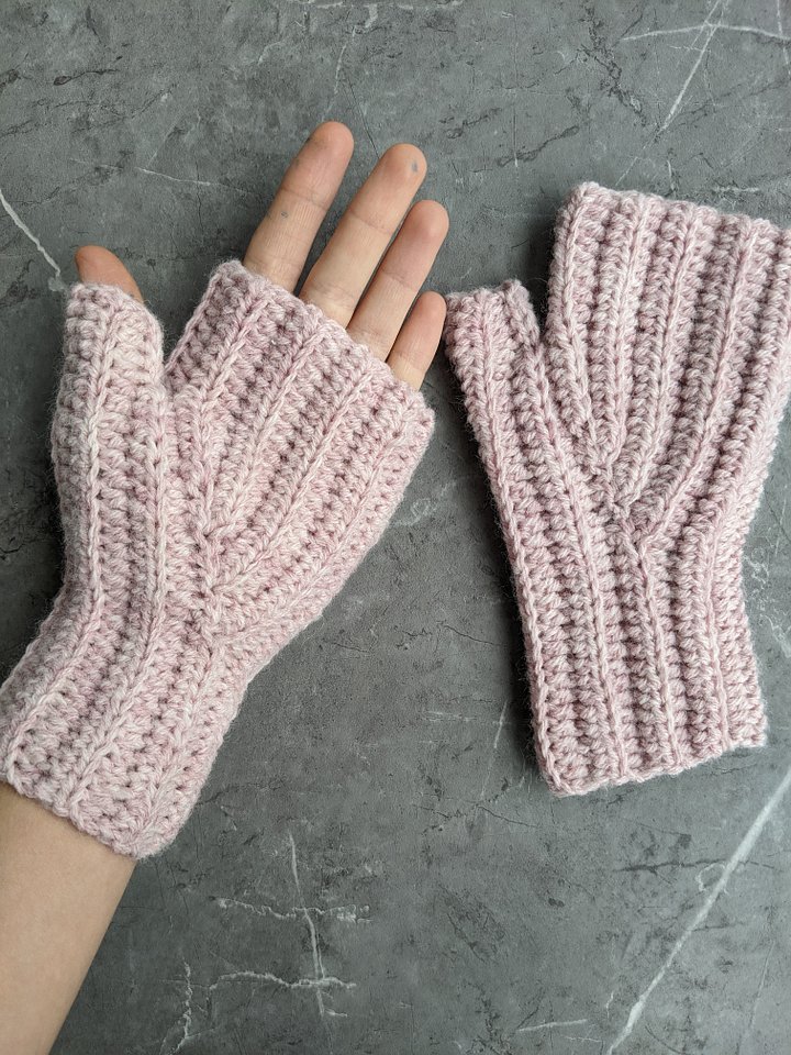 Crochet Wrist Warmers Pattern product image (2)