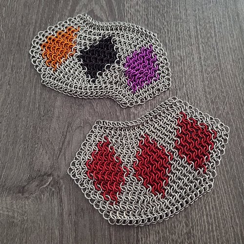 these two color options are currently available for the three diamond fidget toy. which other color combinations would you lo...
