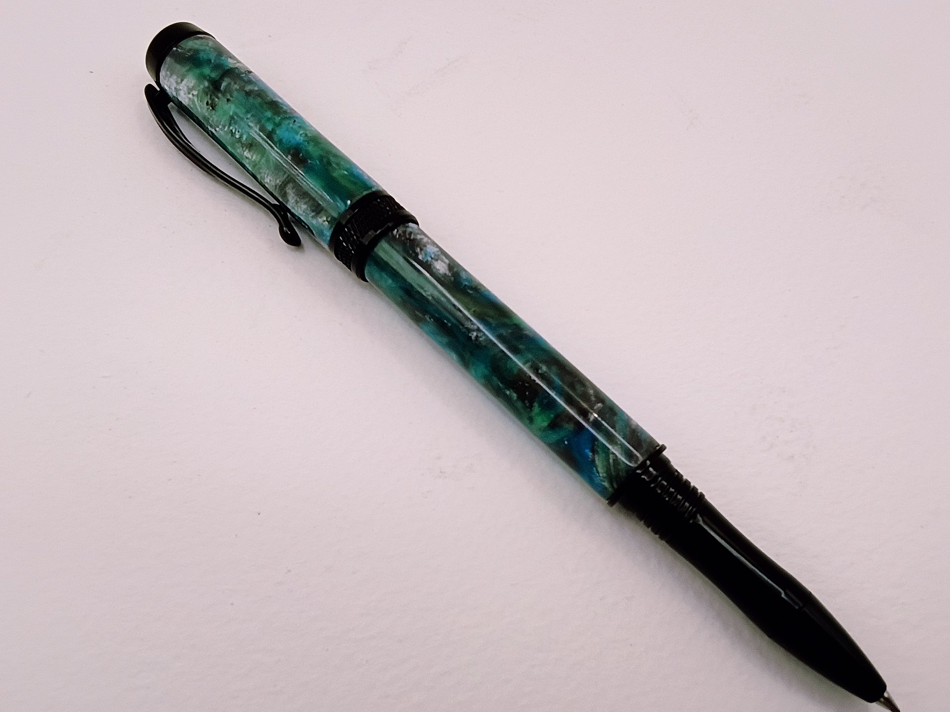 🖋️ Diamond Knurl Rollerball – Black Chrome Edition product image (2)