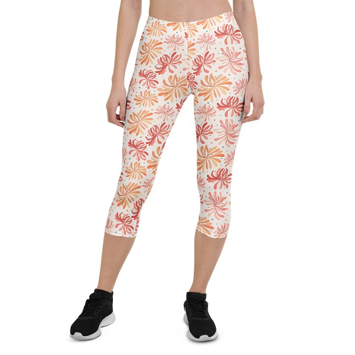 Stylish Blossom Burst Capri Leggings for Everyday Comfort product image (1)