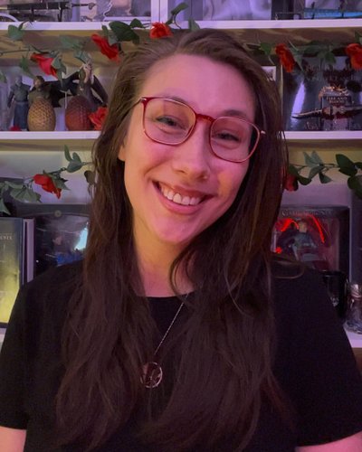 A little “about the author” post ⬇️ 

It is so hard for me to share plain selfies; I’m an introvert and I much prefer prepare...