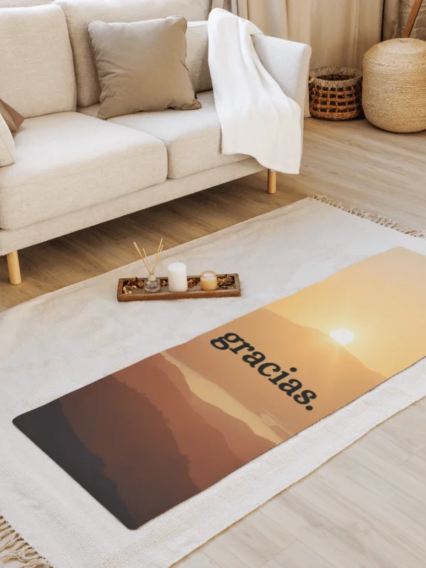 Esterilla de Yoga "Gracias" | Antideslizante con Base de Goma y Superficie de Microsuede | 61 × 173 cm product image (1)