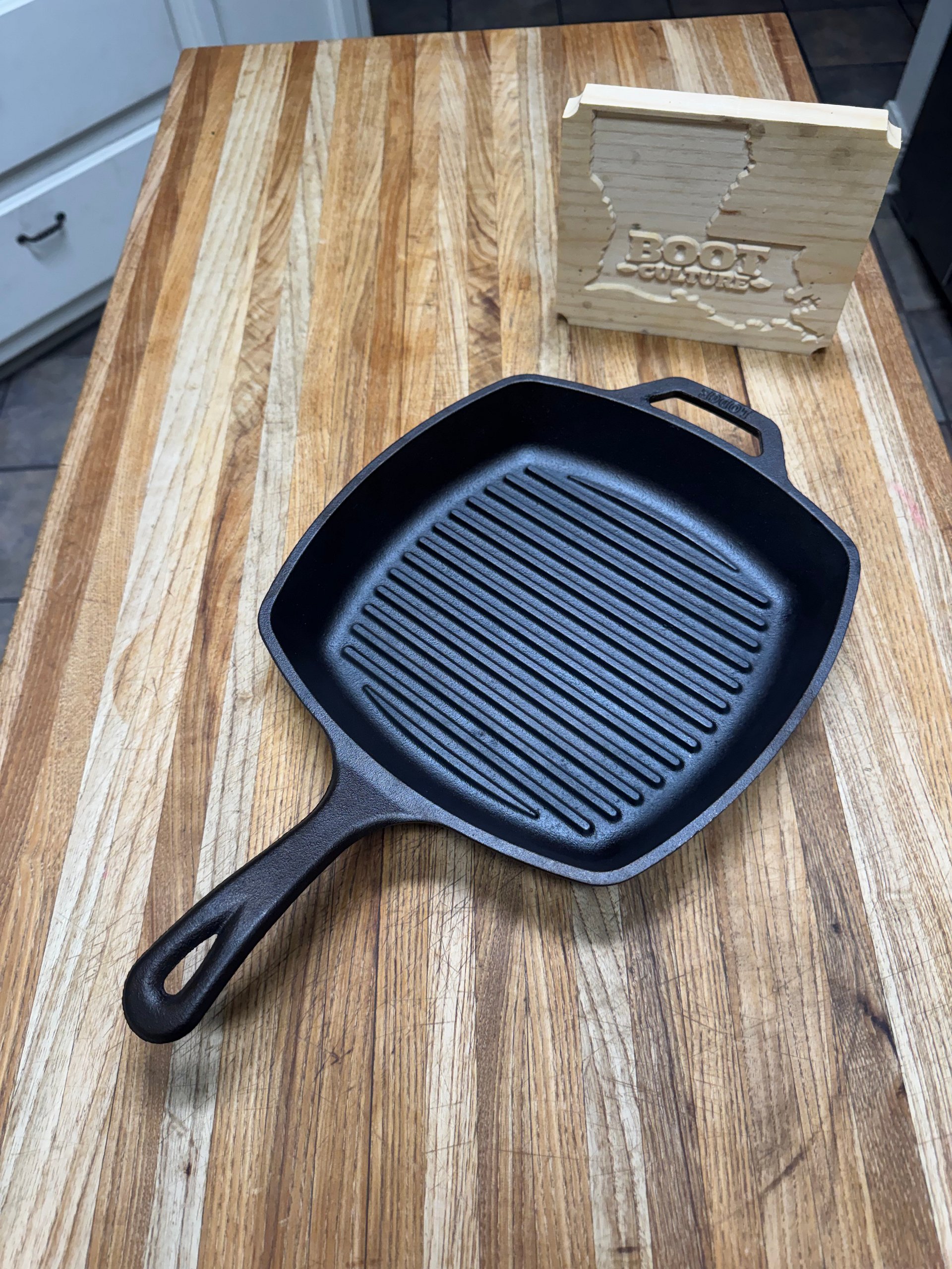 Modern Lodge 10.5" Square Cast Iron Grill Pan (SOLD) product image (2)