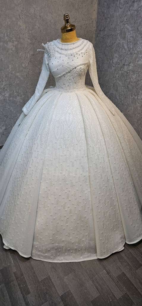 Wedding dress product image (1)