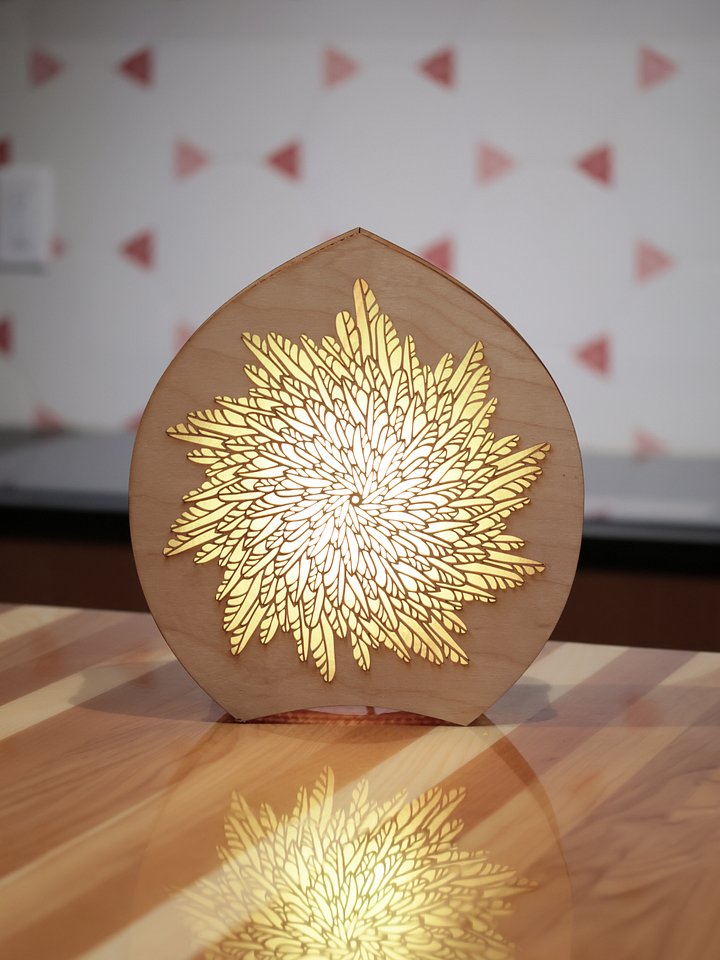 Arrowhead Case Glow (Assembled) product image (1)