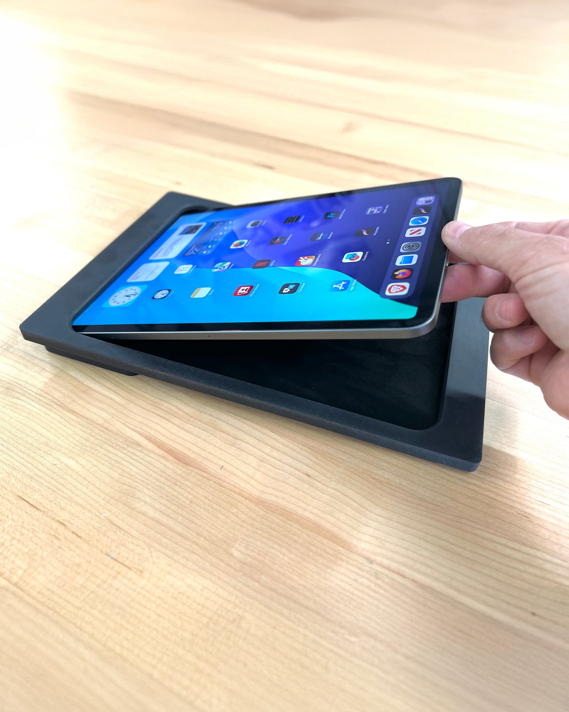 iPad Air, 11-Inch, Gen 6 and 7 - SIDE SLIDER Dash Kit product image (1)