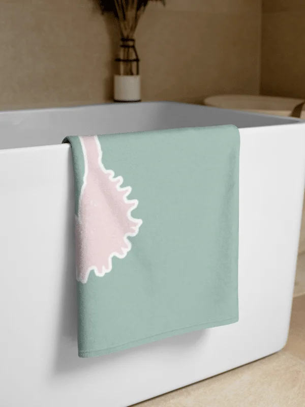 GREEN PINK SEAHORSE TOWEL - Seepferdchen Handtuch product image (1)