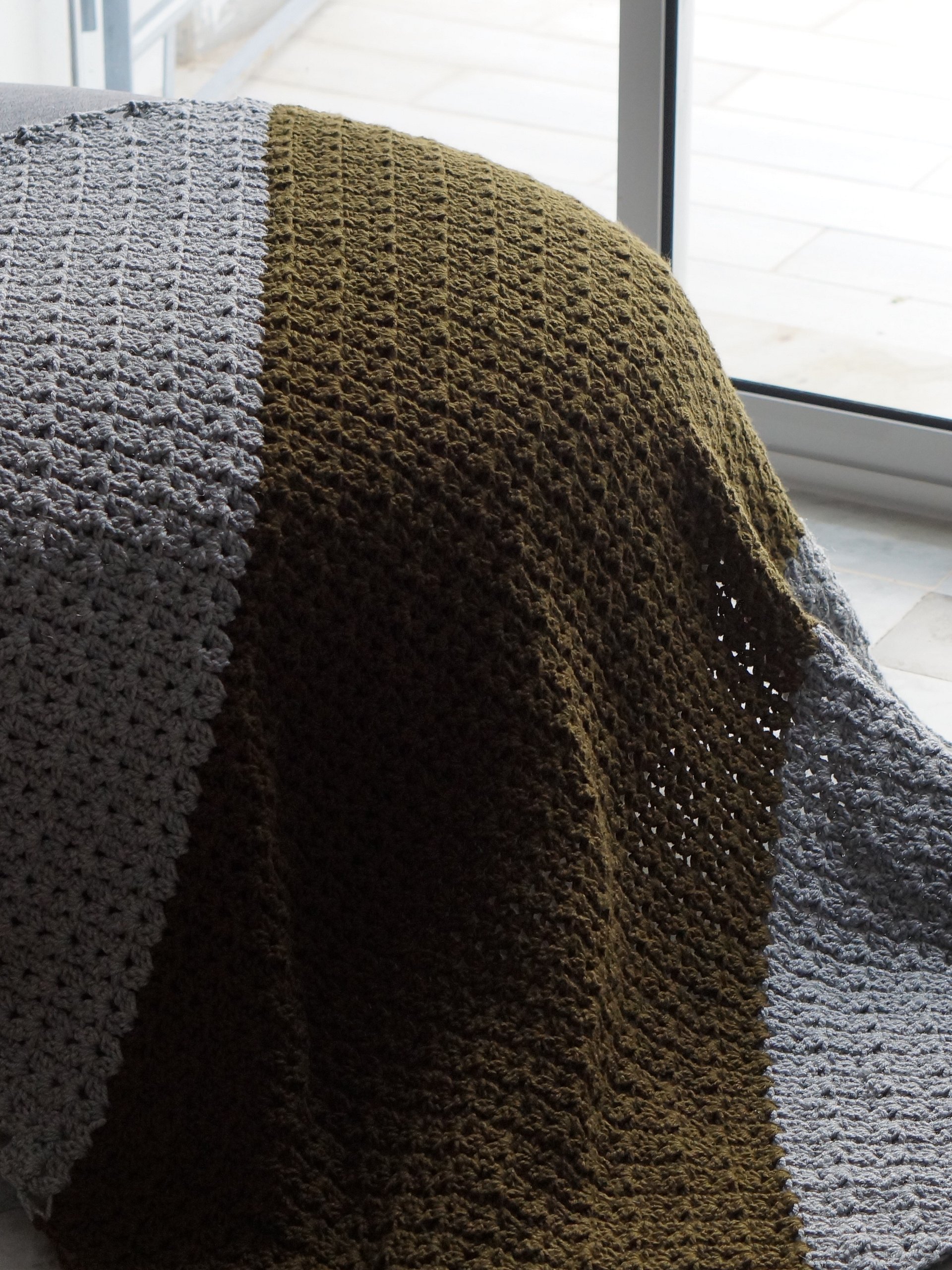 Double V stitch corner to corner blanket pattern product image (7)