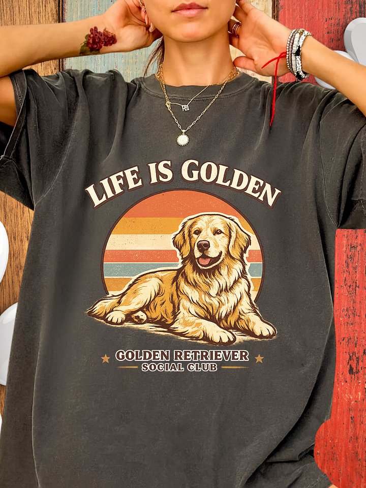 Life Is Golden Retro Sunset T-Shirt – Vintage Golden Retriever Comfort Colors 1717 product image (1)