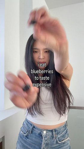Antioxidant maxxing 🫐

“blueberries” by AIKO TOMI

#blueberries #hyperpop #altpop #charlixcx #newmusic