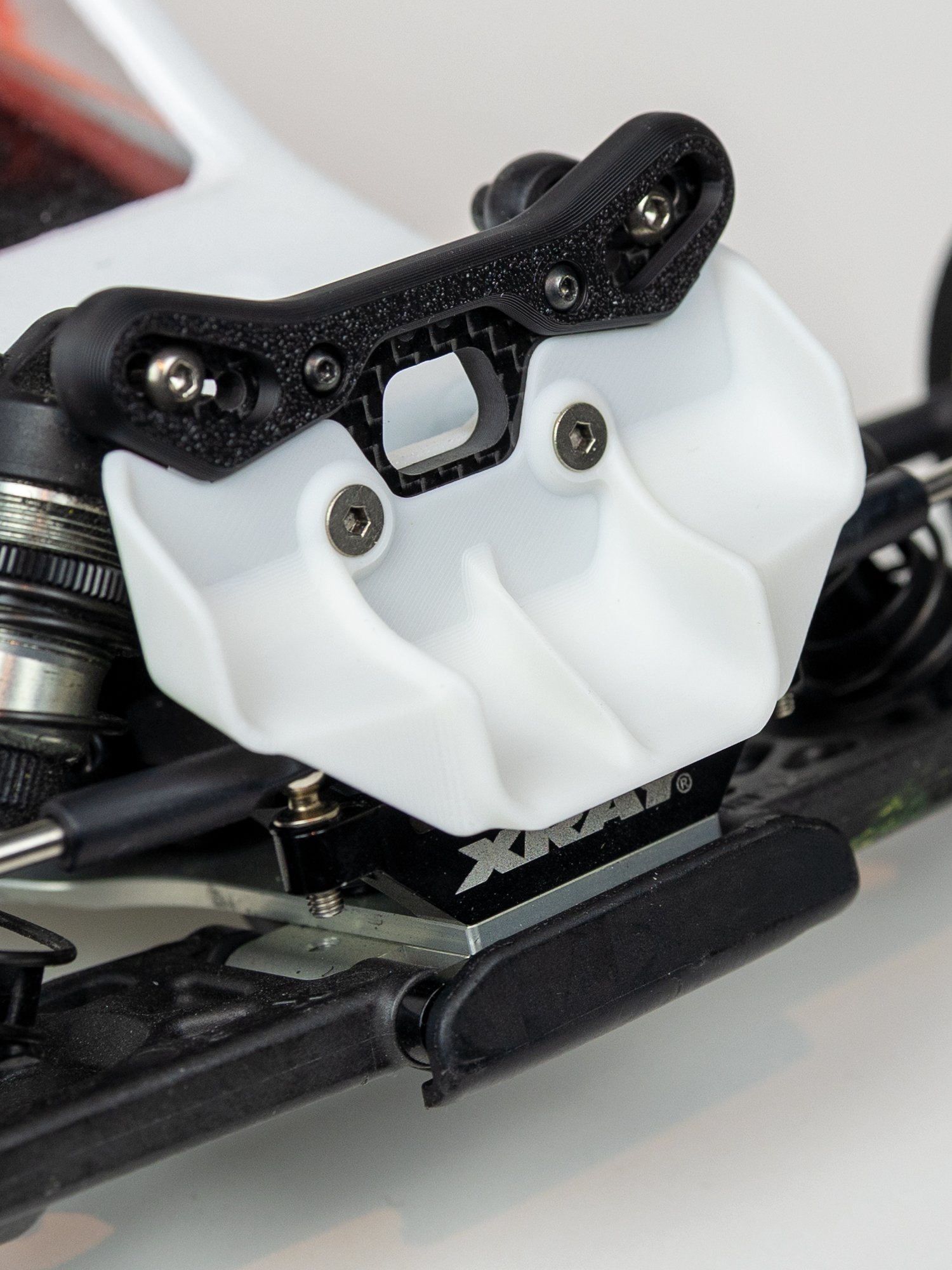 Front wing - Xray XB2 2-DOT w/Hellmers tower protector product image (1)