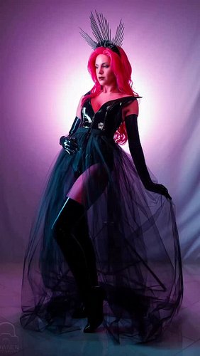 🌸Queen Energy🌸

Full Dread Queen Persephone latex look from my recent shoot with @downenphotography and @downen_creative_stud...