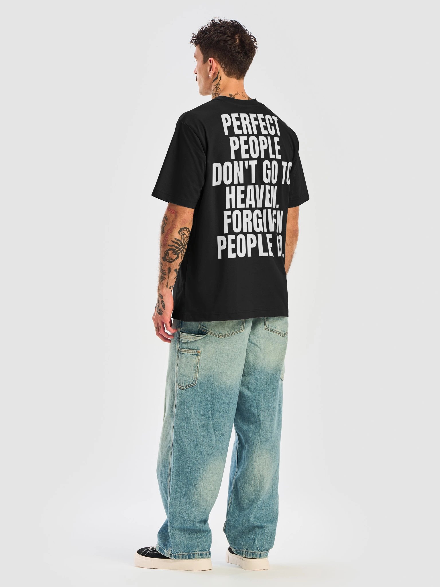 forgiven people tee - black product image (8)