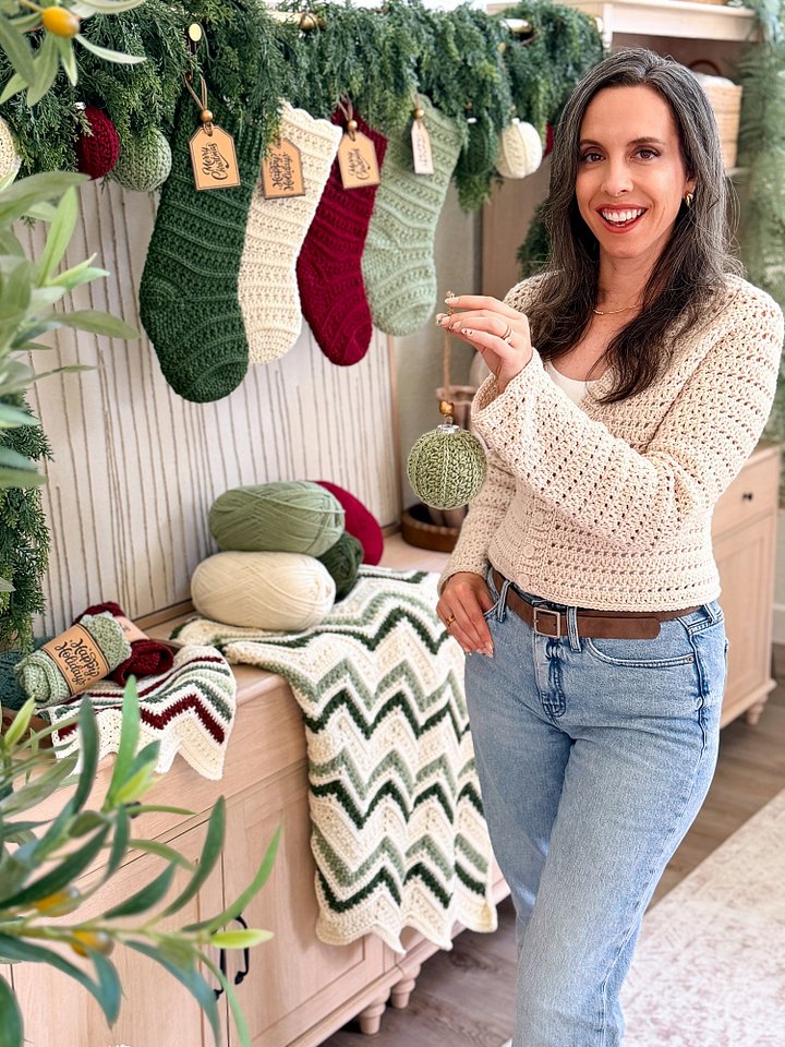 Petal Loop Holiday Collection | 4 Crochet Patterns + Printable Holiday Kit product image (1)