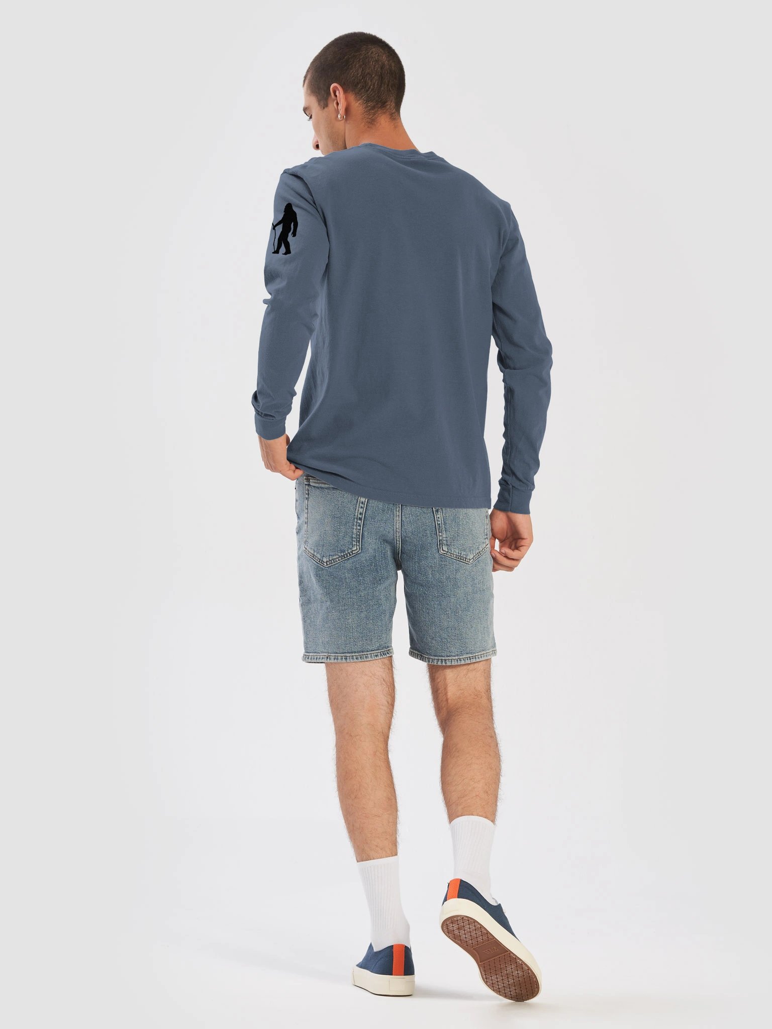 Sasquatch Stick-Walker Cotton Long-Sleeve Tee / Feel the MO product image (3)