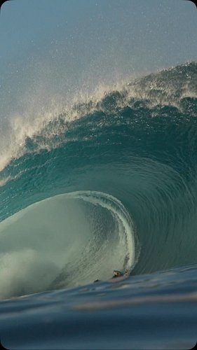 @umbakilla38 in his element at #teahupoo 💥 Footage by the legend that is @vgbnd.media 👌

#Bodyboard #bodyboarding #webodyboar...