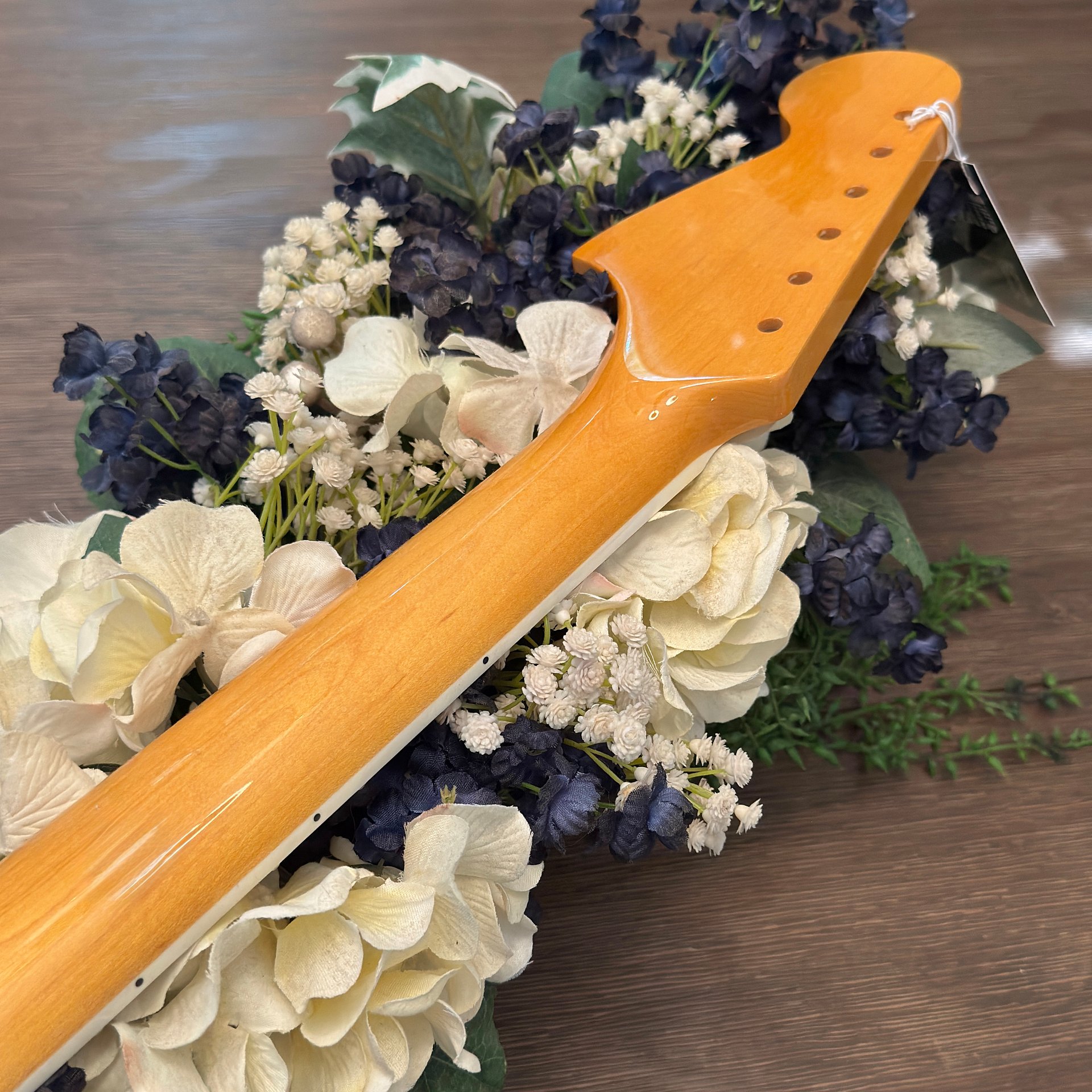 Allparts JGRO-B Fender Licensed Jaguar Neck - fully finished in Nitrocellulose Lacquer product image (7)