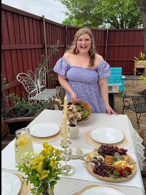 #pOpshelfPartner Entertaining doesn’t have to break the bank! @popshelf has tons of gorgeous, affordable finds for spring & summer hosting. Visit your local pOpshelf to shop the Cali Chic Hosting collection for your next gathering! #pOpshelf #shopwithme #gardenparty