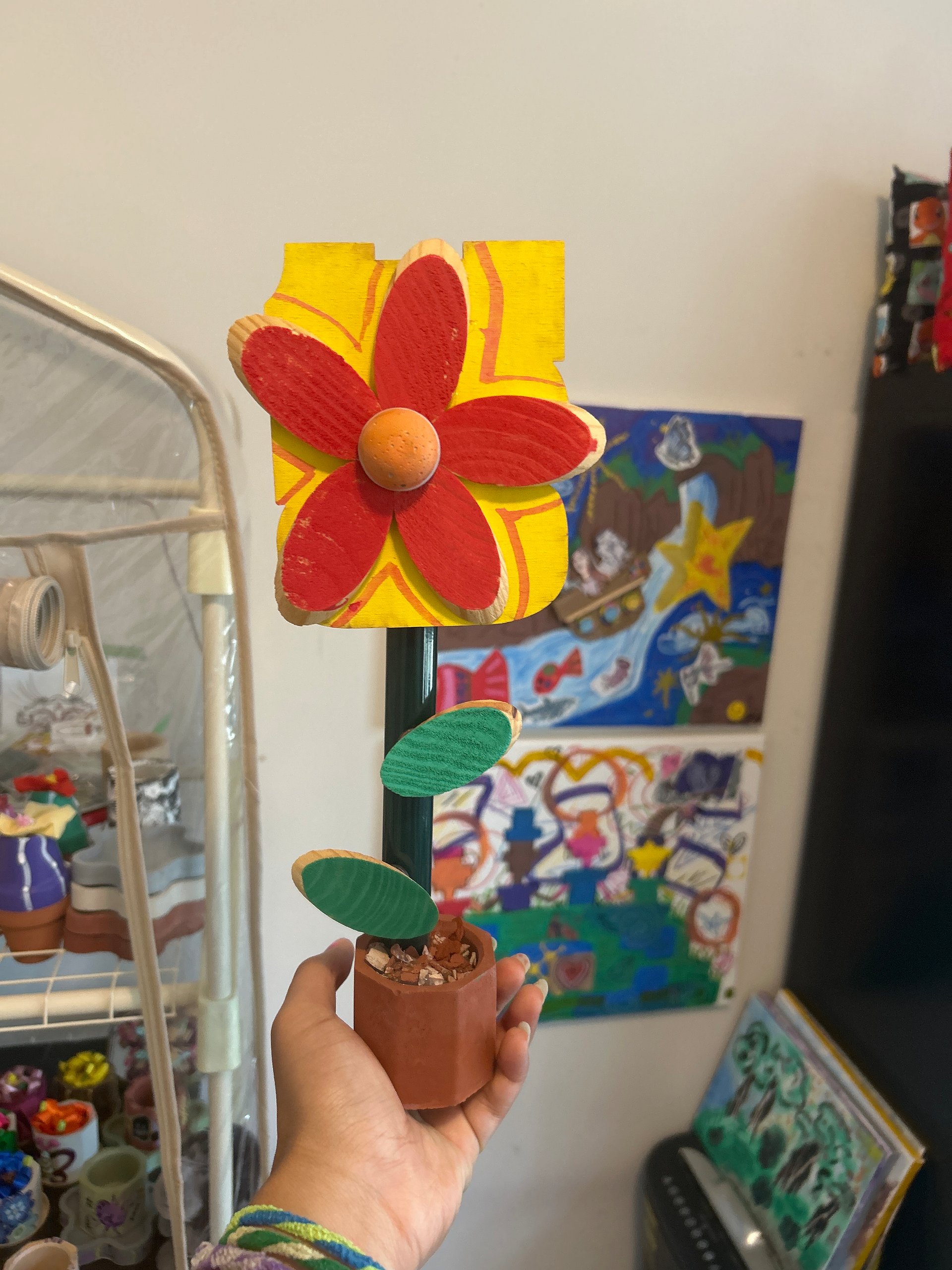 Indoor magnetic flower sculpture #3 product image (1)