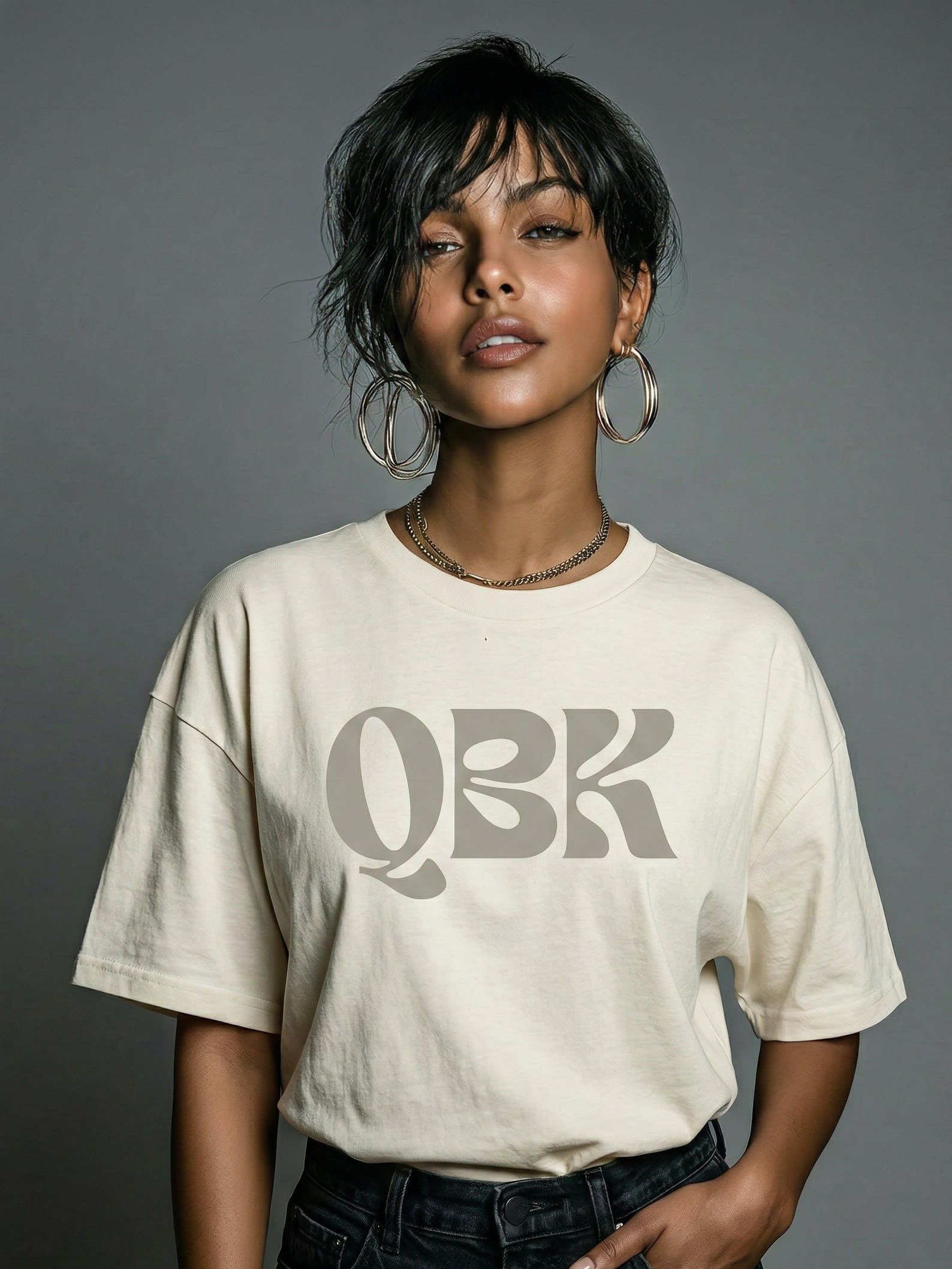 Queens Building Kingdoms™ Premium T-Shirt product image (1)