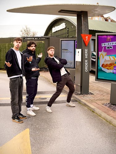 Drive thru vids are backkkkk 🔥 

We didn’t order at a McDonalds Drive Thru until they asked us to leave… 🫠

OUT NOW!!! 🚨