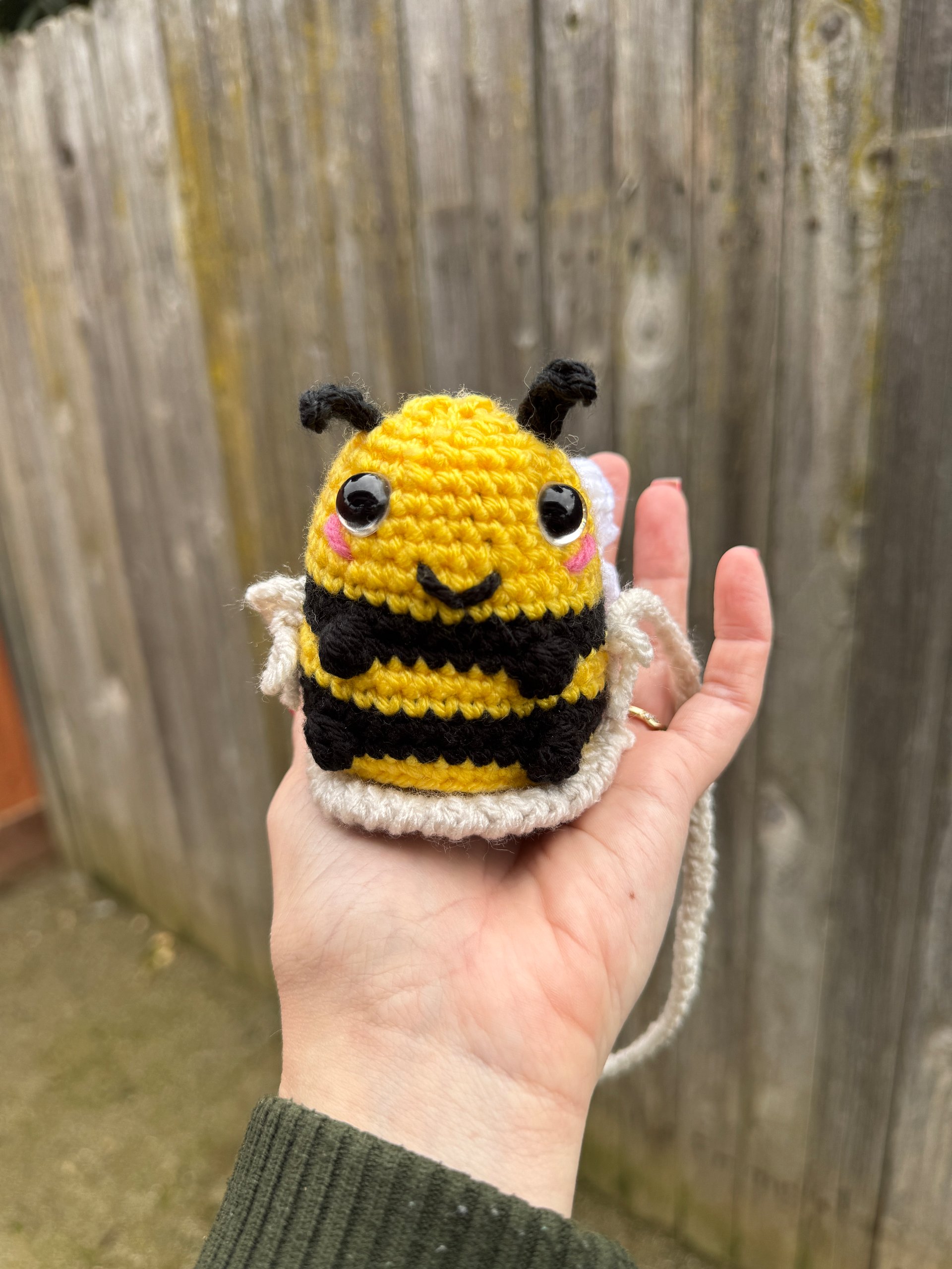 Swinging Bumble Bee Crochet Pattern product image (2)