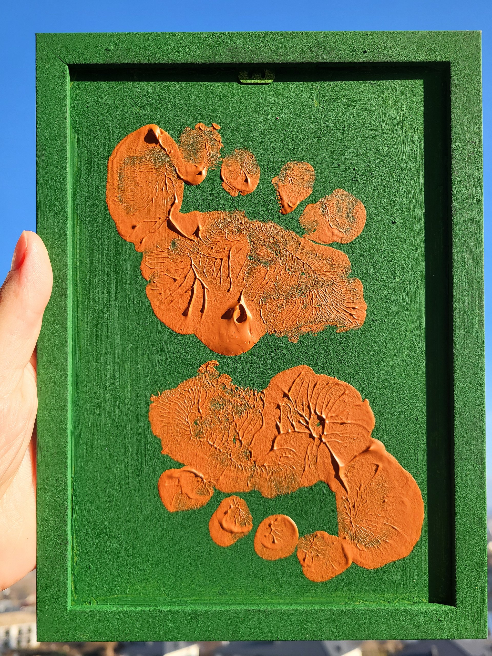"Milk chocolate in the forest" foot painting product image (1)