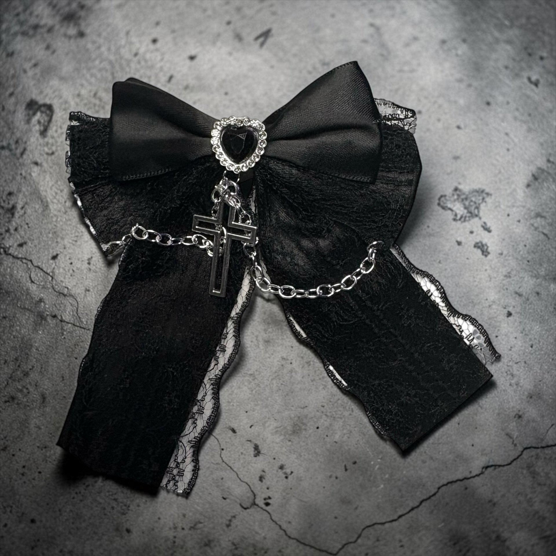 Black Gothic Bow Hair Clip product image (1)