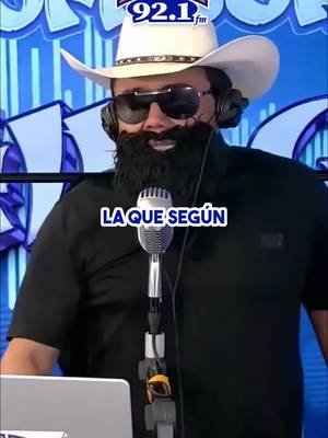Dice que no le importa la crítica, pero se arma de bronca por cada comentario negativo. ¿Quién es quién? Muy 'good vibes' hasta que le tocan el ego. #Criticas #Ego #RedesSociales #Humor #Vanidosa