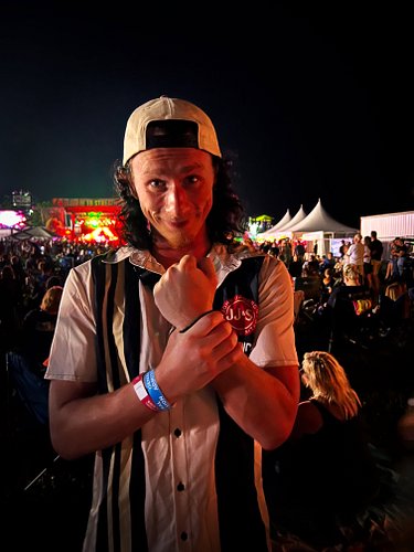 Yeah yeah “proof of life” but what about “proof of living”?

Saw Skillet. 11 year old Connor playing SVR 2010 was slightly am...