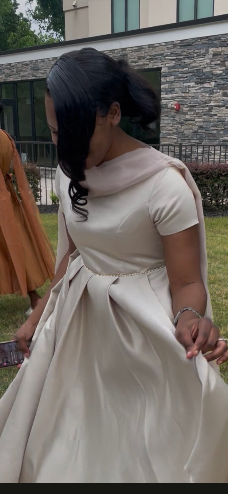 Luxury dress product image (5)