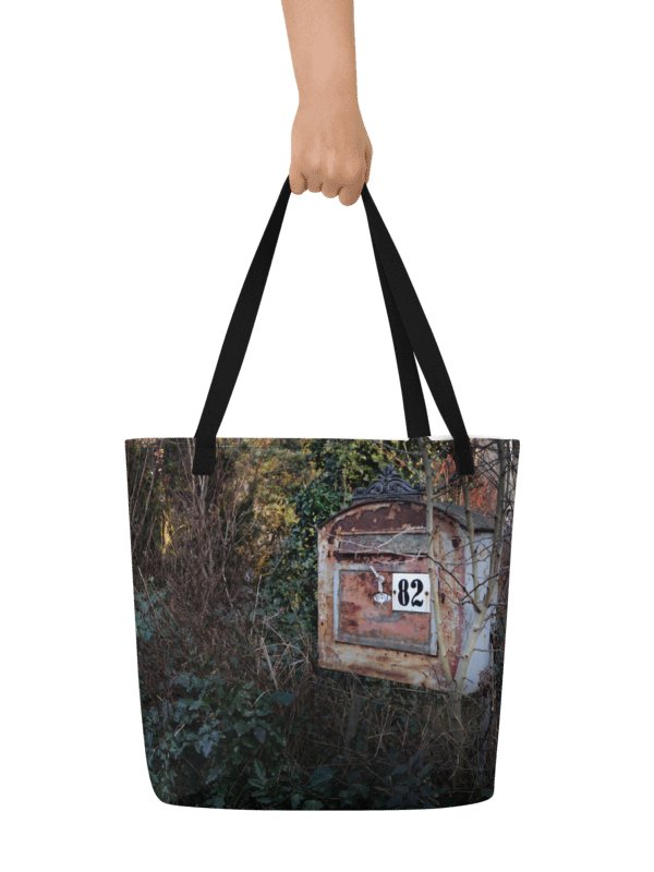 Large tote bag - Rusty mailbox product image (1)