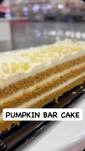 Fall is here! Costco got us pumpkin EVERYTHING 🎃. Pumpkin bar cake, pumpkin cheesecake, pumpkin pie, and a pumpkin sundae?! N...