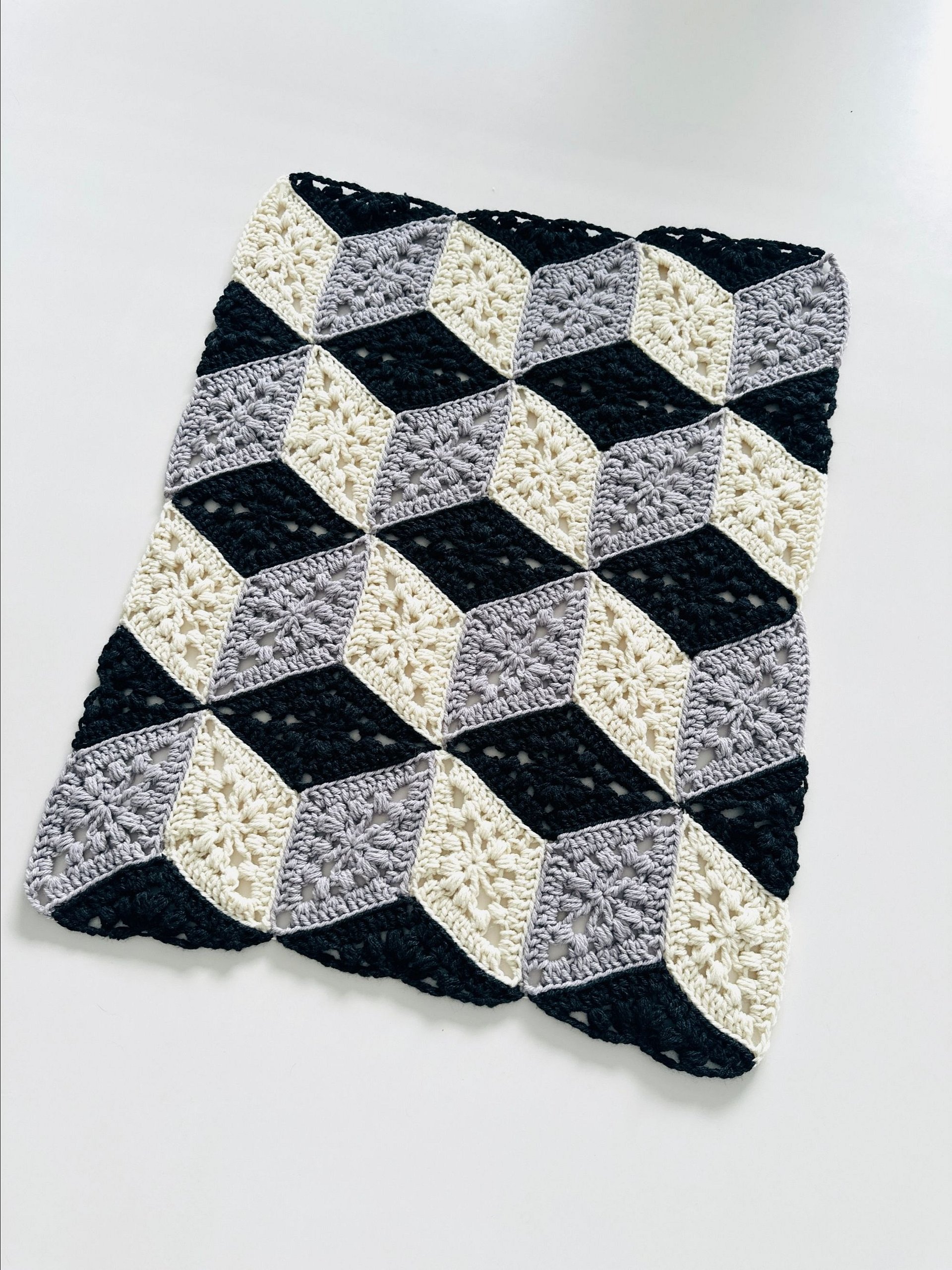 3D Cube Throw product image (3)