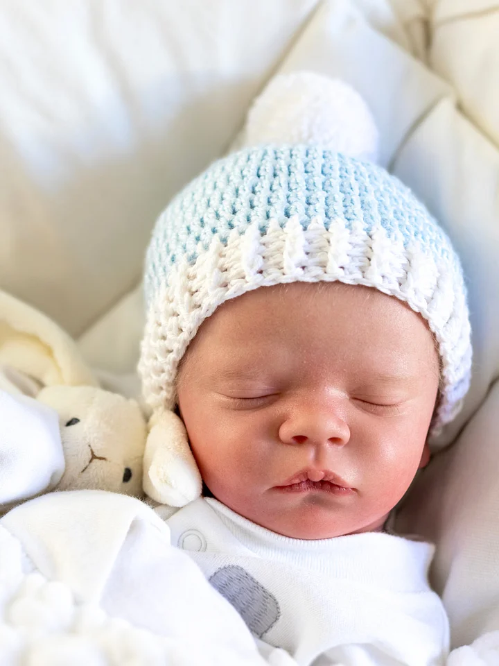 Two Toned Baby Hat Crochet Pattern product image (1)