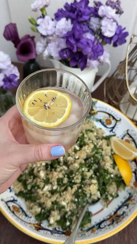 I’ve been gate keeping my favorite cocktail! Pease forgive me. 😇 Better late than never!! I’m absolutely obsessed with this L...