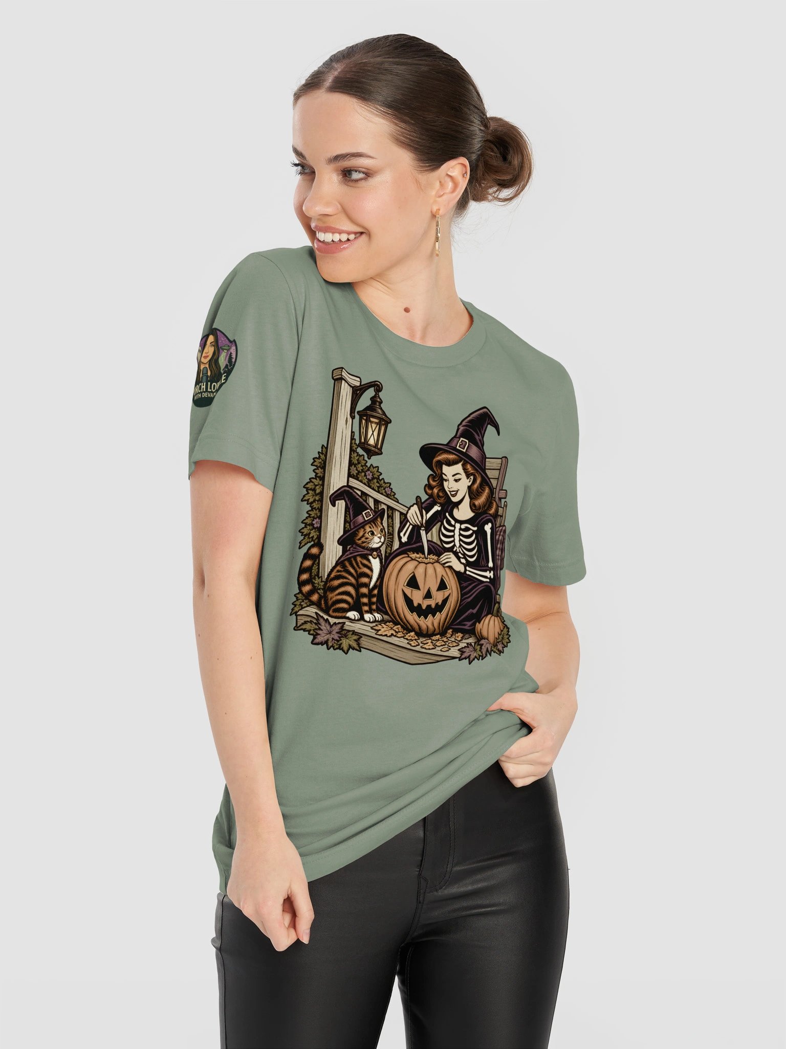 LIMITED EDITION-HALLOWEEN: CARVING WITH KITTY SOFT T-SHIRT product image (99)
