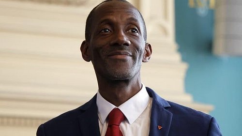 Seine-Saint-Denis : le maire insoumis Bally Bagayoko élu à la présidence d'une puissante intercommunalité face au maire socia...