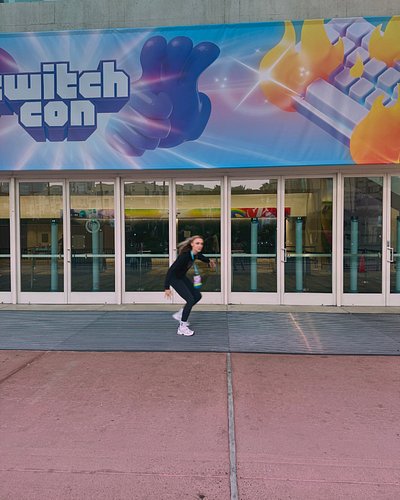 Twitchcon day 3 (over a week later) 💜

my exact con energy is captured in the first photo, next year we’re starting a #Twitch...